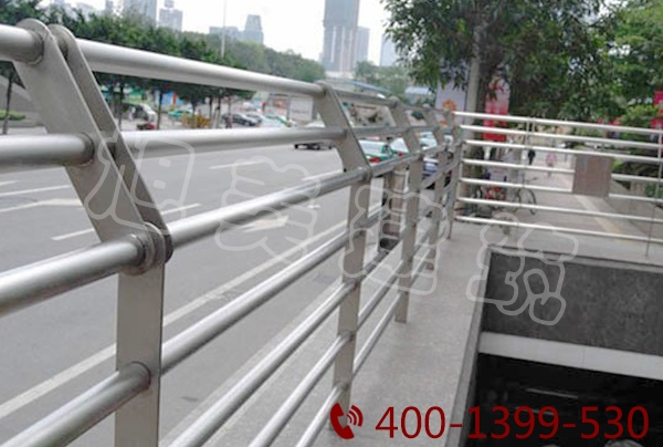  Alxa League zinc steel guardrail